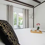 Prusa Stylish Apartment Close To The Center Of Cracow By Noclegi Renters