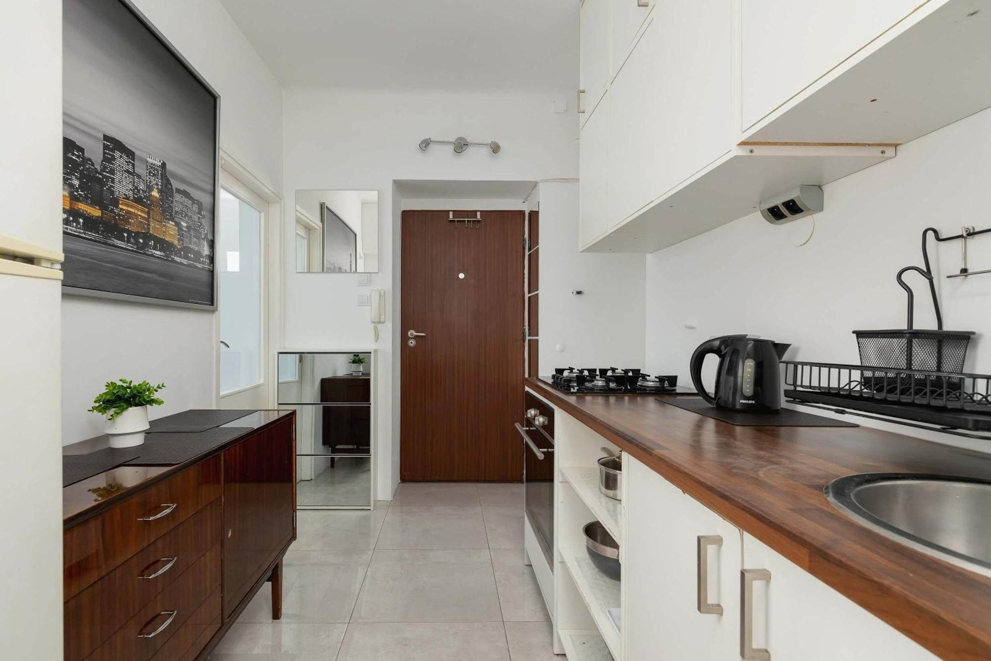 Prusa Stylish Close To The Center Of Cracow By Renters Apartment